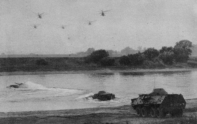 OT-64 2A in amphibious exercizes