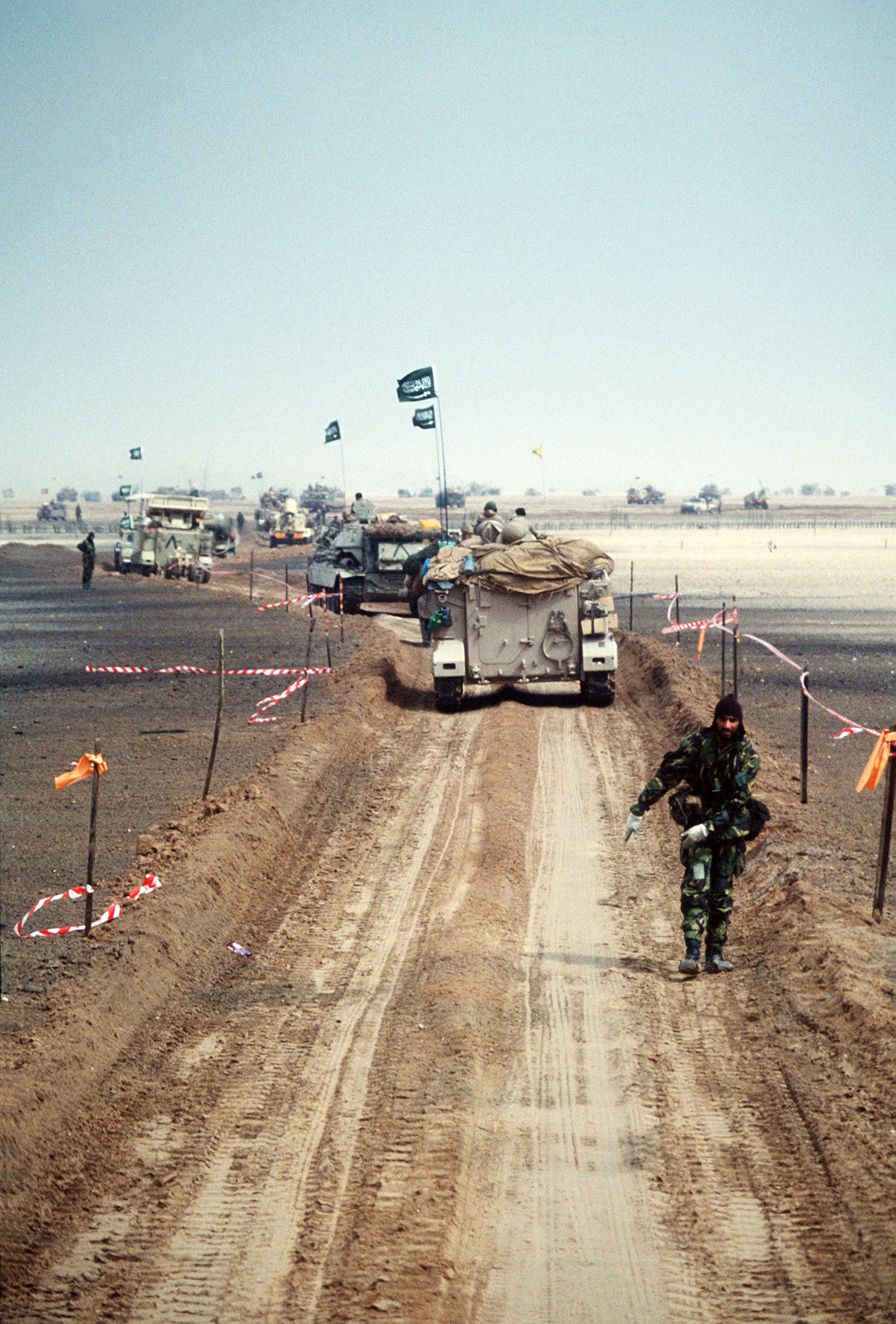 Saudi column M113s