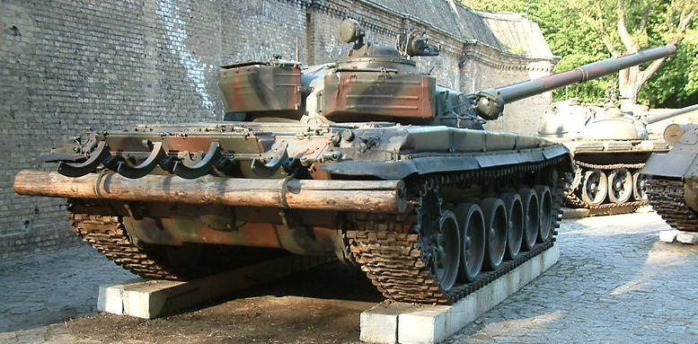 T-72 Soviet Main Battle Tank (1972)