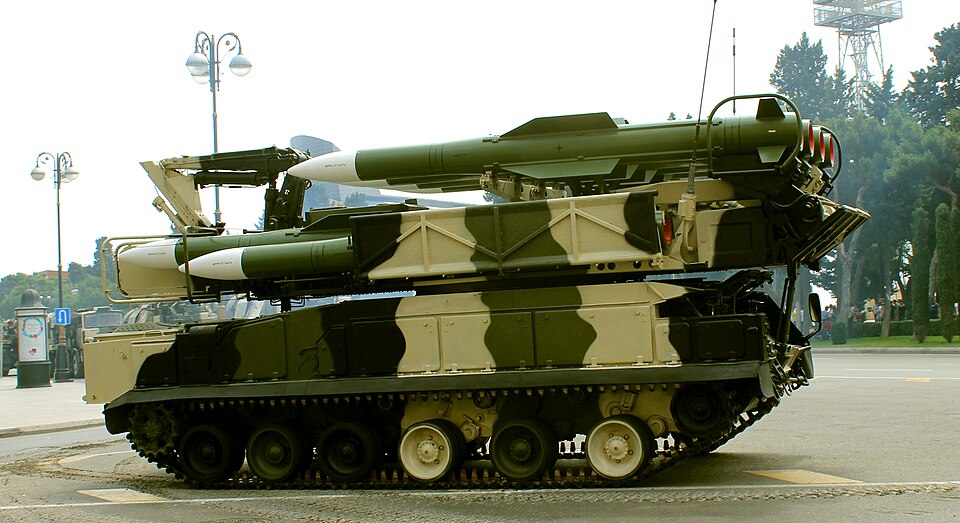 Mil. Parade Baku 2013 Azeri Buk M1