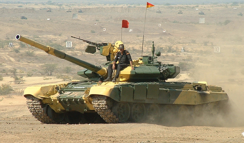 Camouflaged T-90 Bhishma in exercizes