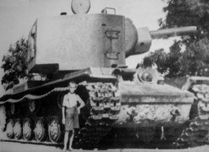kid chilling with a KV-2