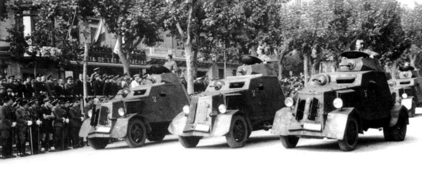 Several UNL-35s on parade in Barcelona
