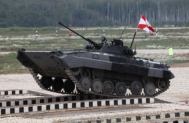 Ukrainian BMP-2 Tank Bihatlon, 2014