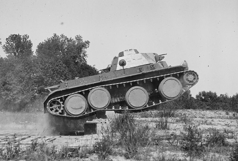 Christie T3E2 prototype during trials. It was one of the last of a whole lineage of cavalry (convertible) tanks.