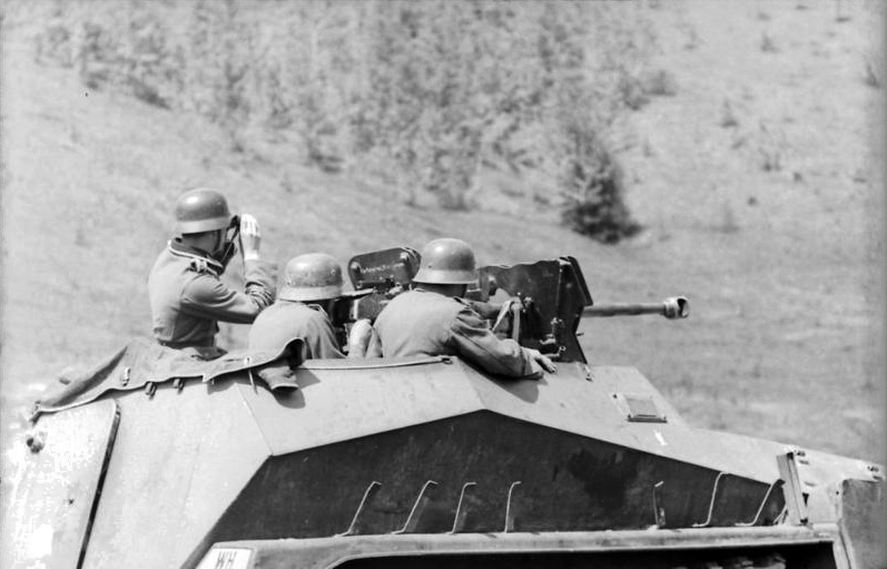 Sd.Kfz.250/11 mit 2,8cm Panzerbüchse