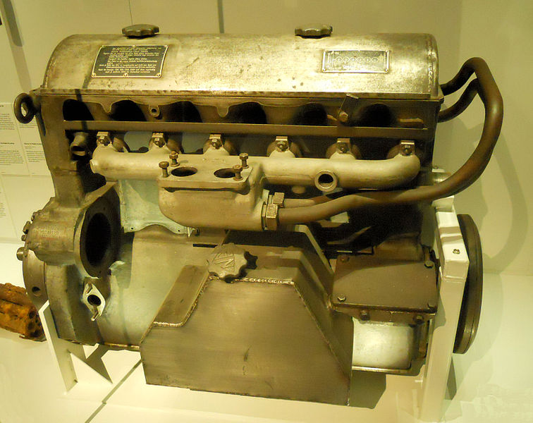 Maybach HL 42 engine