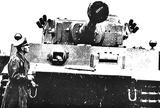 Tiger Ausf.H1 in Russia, fall 1942.