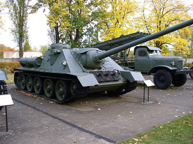 SU-100 in the Berlin museum of war